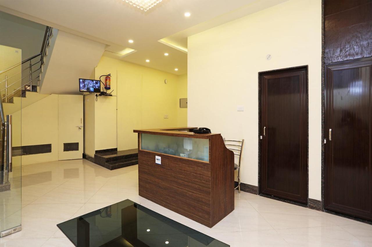 Oyo 16708 Sada Shiv Guest House Varanasi Exterior photo