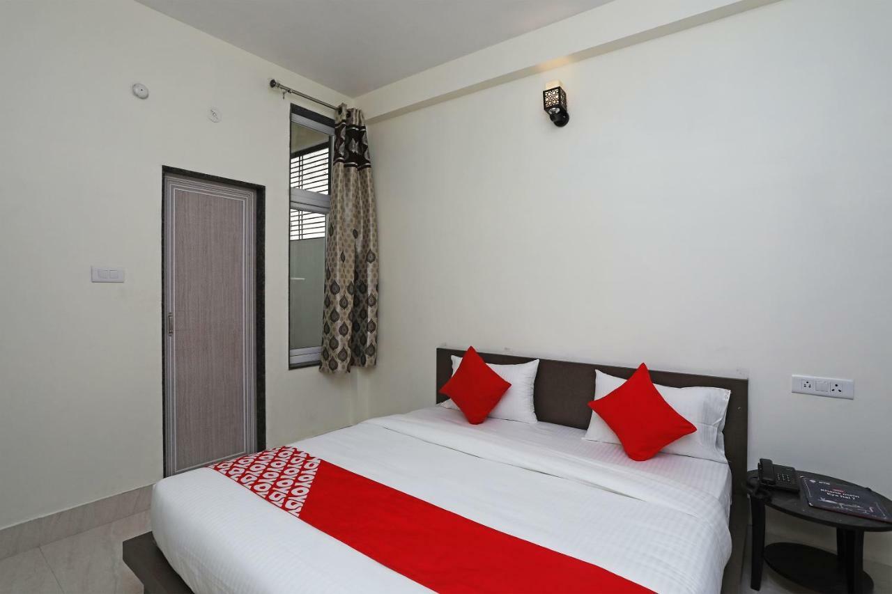 Oyo 16708 Sada Shiv Guest House Varanasi Exterior photo